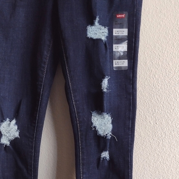 Levi's 711 Distressed Slim Mid rise Skinny Blue Jeans Denim 26W Grunge Indie - Picture 3 of 11